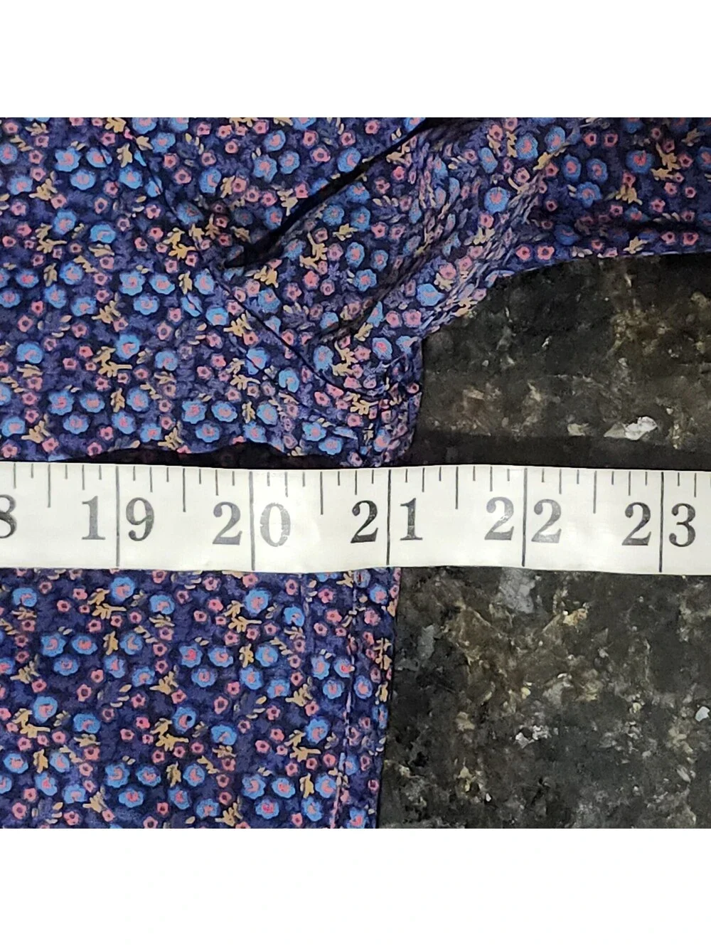 J.Crew Slim Untucked Button Down Floral Flower All Over Preppy Outdoor Medium